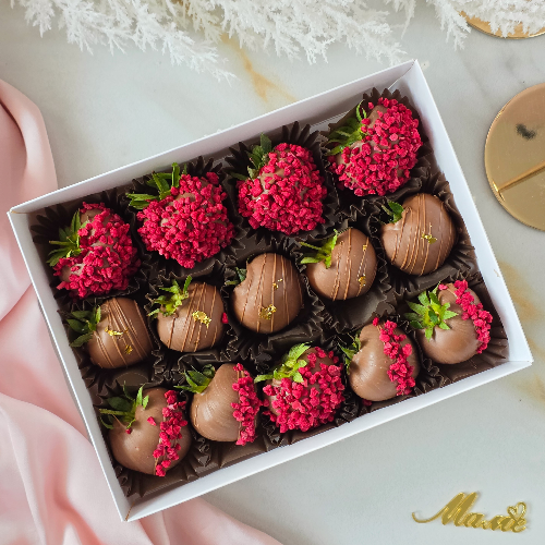 Клубника в шоколаде  - кондитерская Кондитерское ПоЛе в Санкт-Петербург заказать торт десерт пирожное онлайн