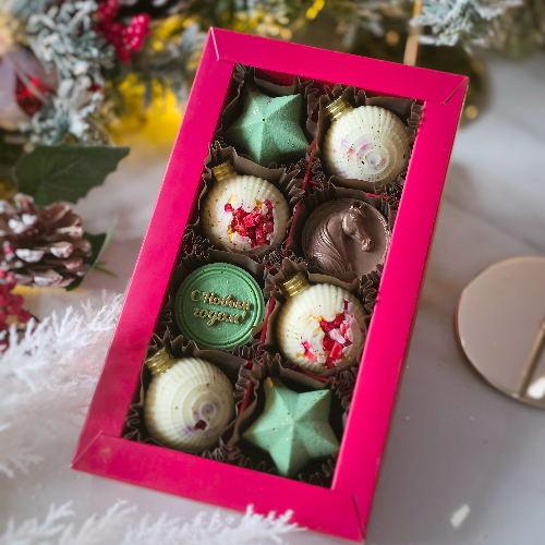 Елочные игрушки - кондитерская Кондитерское ПоЛе в Санкт-Петербург заказать торт десерт пирожное онлайн