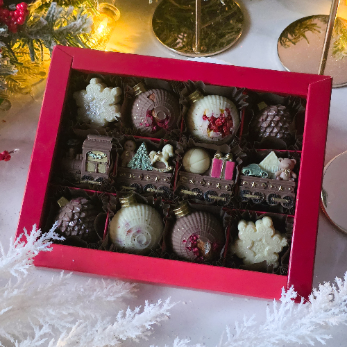 Новогодний поезд и шары - кондитерская Кондитерское ПоЛе в Санкт-Петербург заказать торт десерт пирожное онлайн